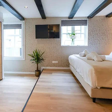 Luxury City Center Studio-3
